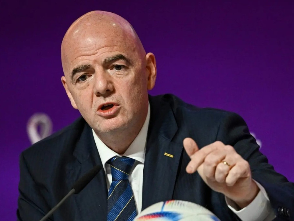 FIFA acuză UEFA de "campanie de denigrare"