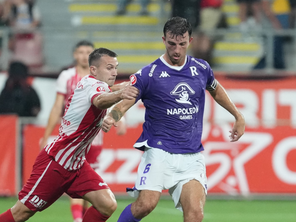 UTA - Rapid 0-0, ACUM, pe Digi Sport 1. Padula a trimis mingea în bară! Ritm foarte bun de joc la Arad