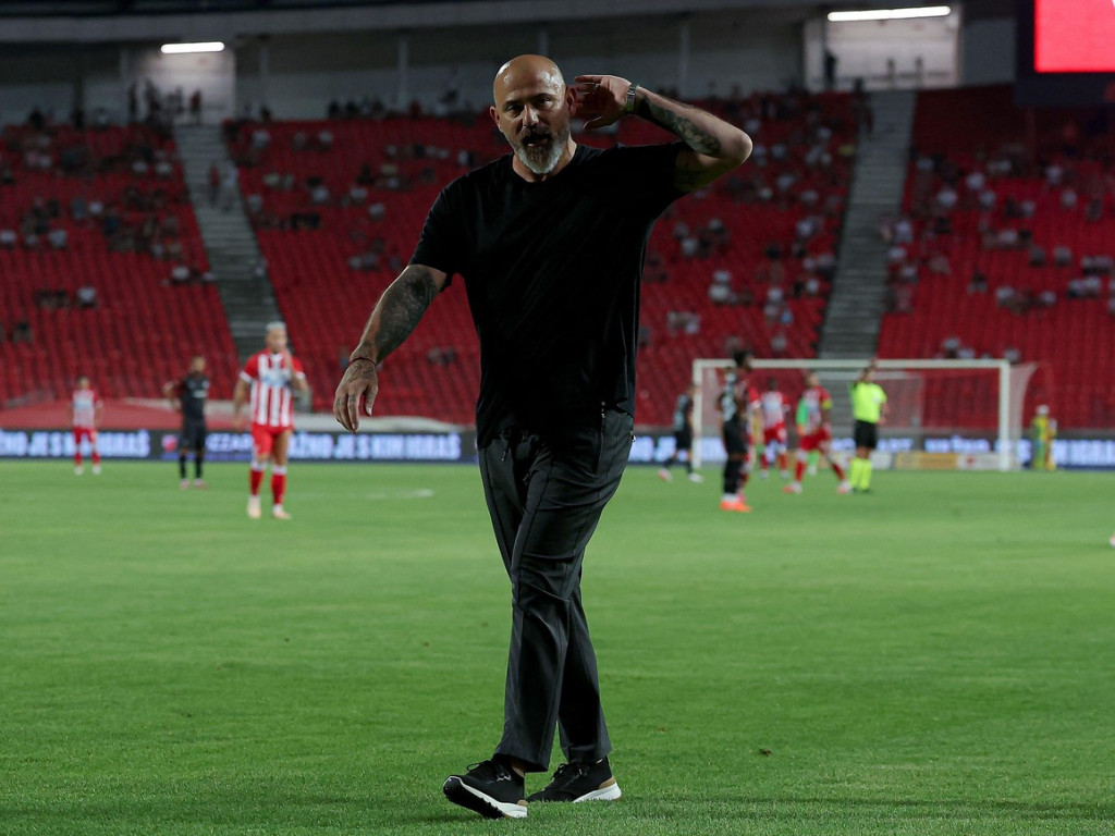 Dejan Stankovic a primit roșu, a scuipat spre arbitru, Steaua Roșie a fost eliminată din UCL, iar apoi a demisionat