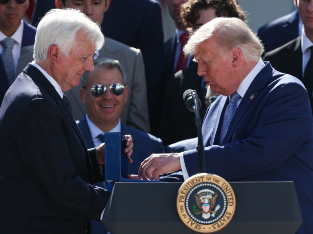 ”Statele Unite, în șoc”: Americanii acuză că Donald Trump e în spatele afacerii de 12 miliarde de dolari