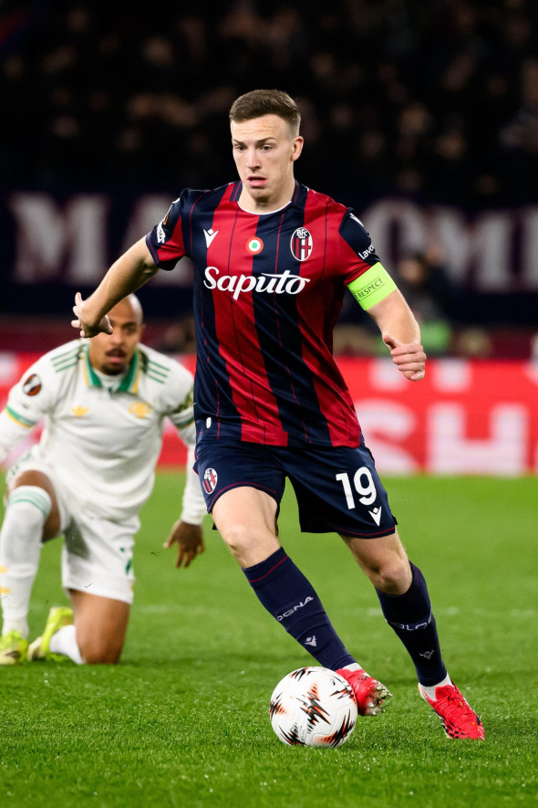 Bologna, Italy. 12th Mar, 2026. Evan Ferguson of AS Roma in action during the UEFA Europa League 2025/2026 football match between Bologna FC 1909 and AS Roma at Renato Dall'Ara Stadium in Bologna (Italy), March 12, 2026. Credit: Insidefoto/Alamy Live News