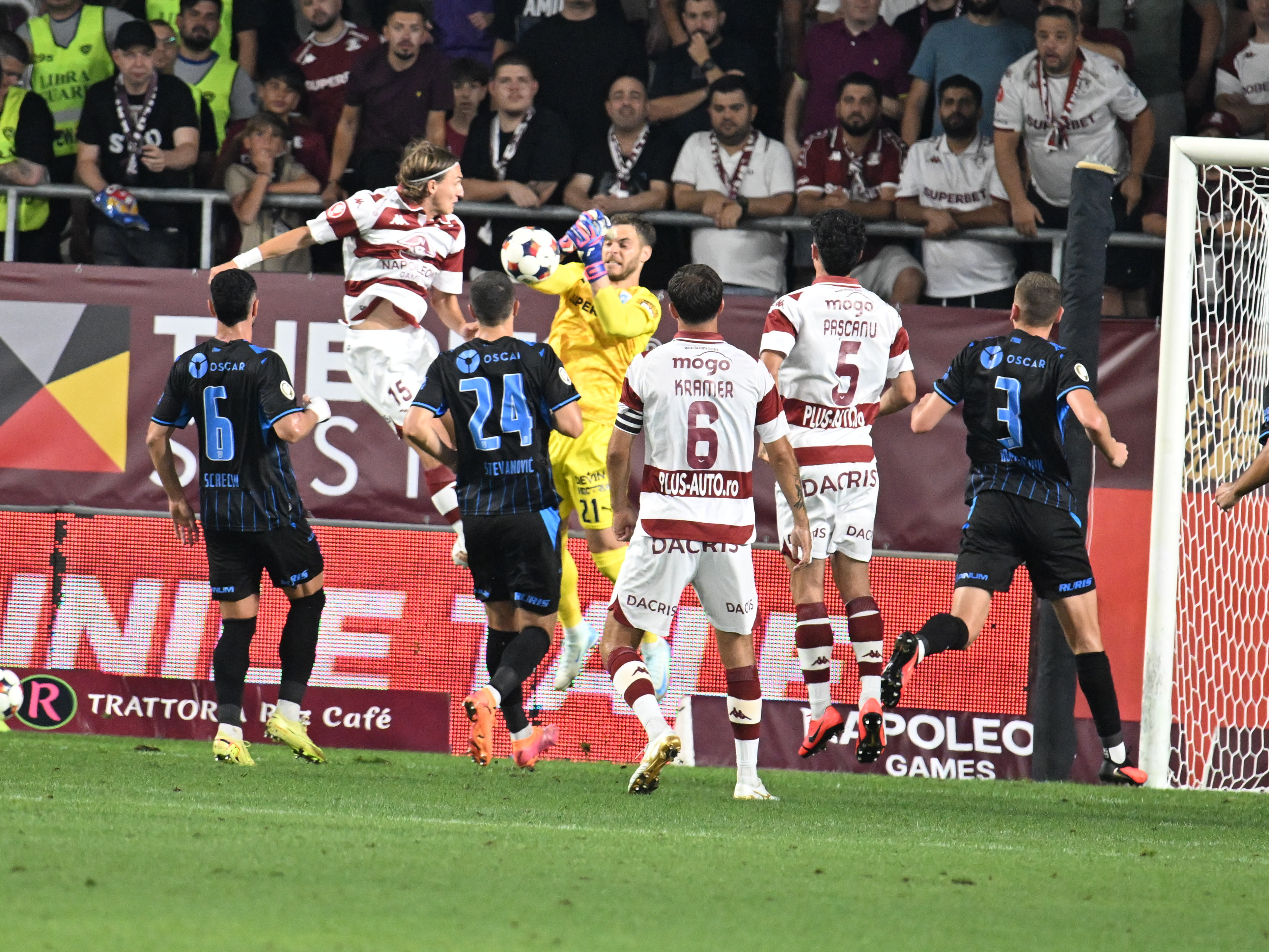 Rapid - Universitatea Craiova 1-1. Remiză electrizantă pe Giulești! Bucureștenii și oltenii și-au împărțit punctele