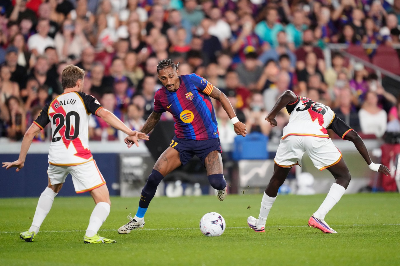 Barcelona - Rayo 5-2. Raphinha și Lamine Yamal au reușit câte o ”dublă! Andrei Rațiu, rezervă neutilizată