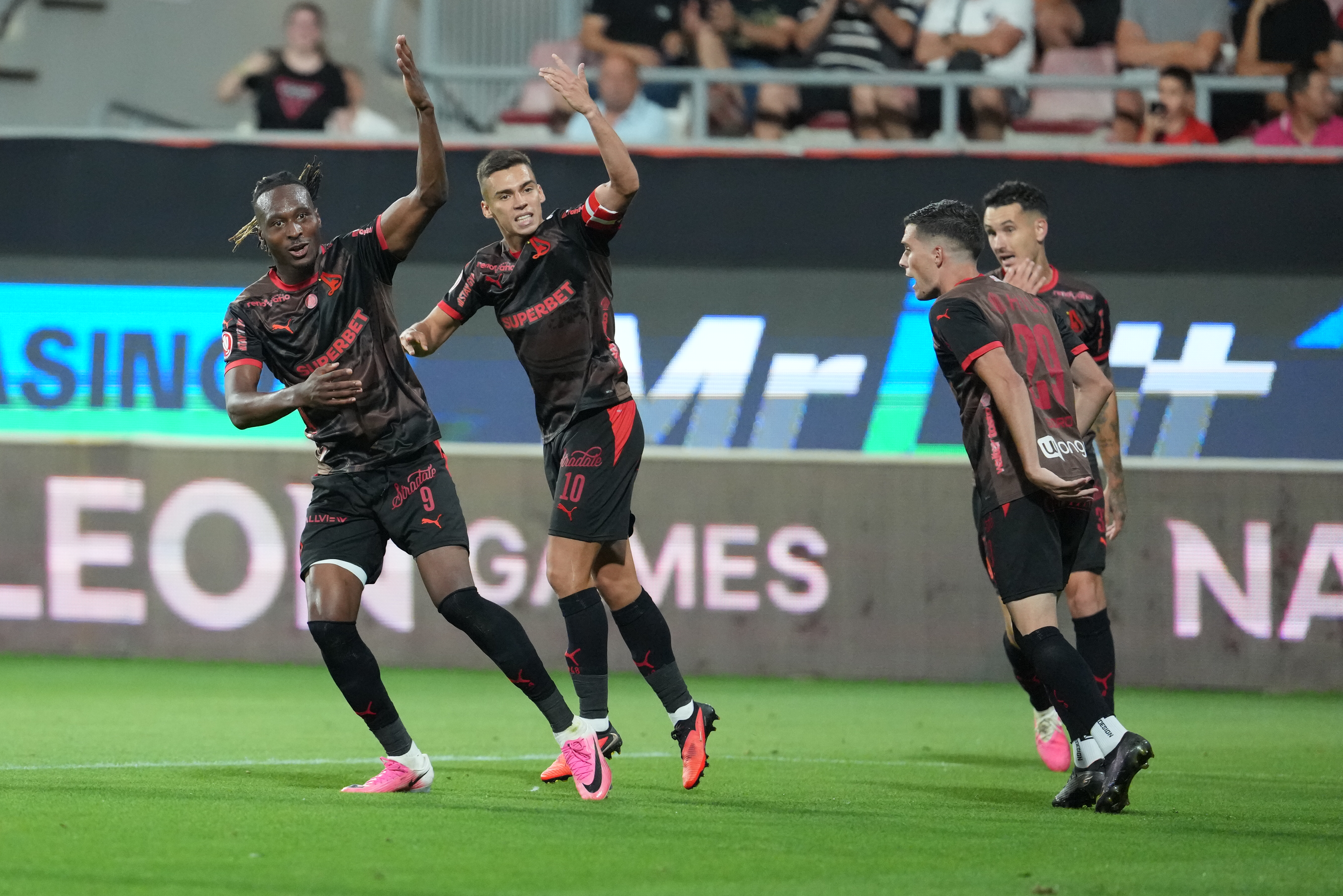 Dinamo poate da lovitura pe final de mercato: "Dacă vine cineva și-ți pune 4-5 milioane de euro pe masă?"