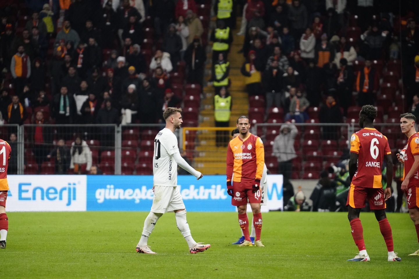 Transfer la FCSB și salariu fără precedent în istoria României! Gigi Becali: ”Nu se va mai întâmpla 30 de ani”