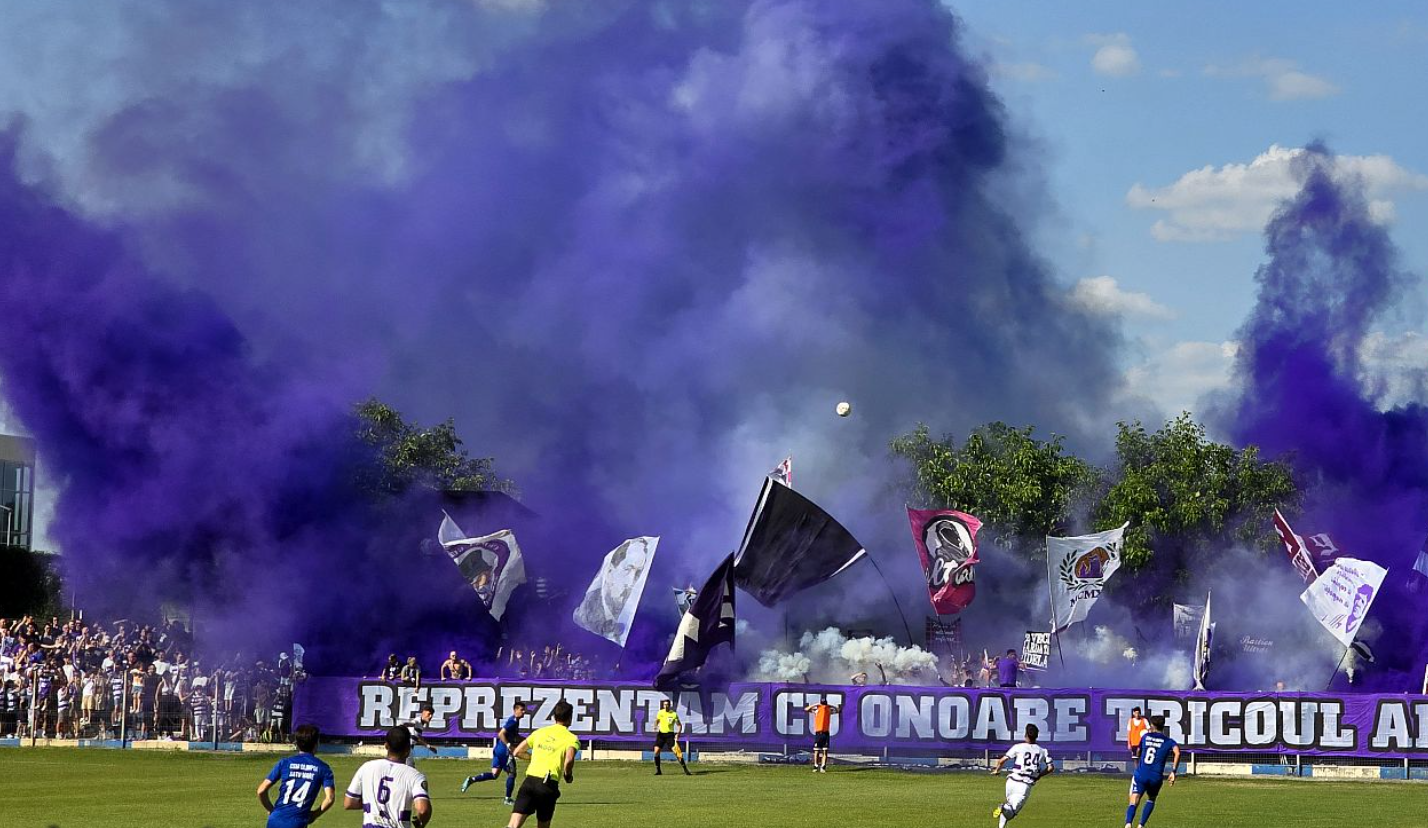 Se anunță o atmosferă incendiară la meciul Poli Timișoara - Rapid! Câți spectatori sunt așteptați