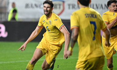 Umit Akdag se bucura dupa un gol marcat alaturi de RareĂ�â„˘ Ilie in meciul de fotbal dintre Romania U21, U 21 si Elvetia U