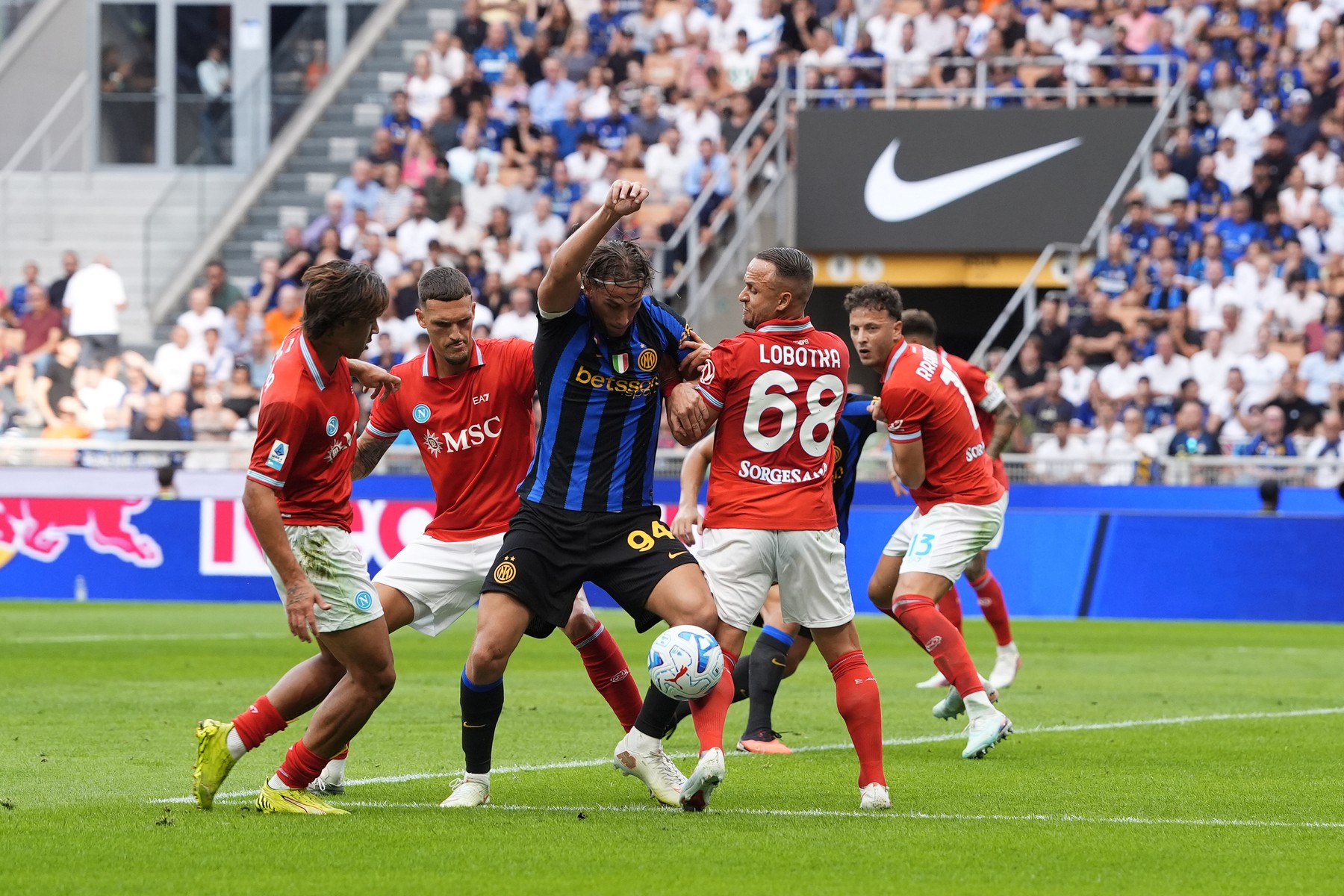 Inter - Napoli 3-2. Elevii lui Chivu au revenit de la 0-2 / Fiorentina - Torino 1-2. Pasă de gol pentru Drăgușin