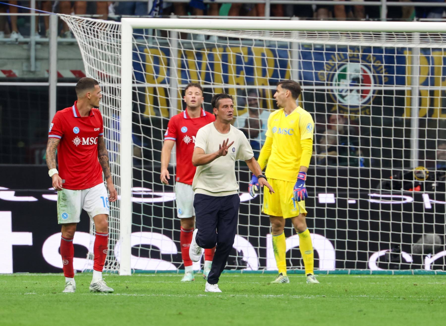 Cristi Chivu a intrat pe teren după ”nebunia” din Inter - Napoli și ce a urmat i-a lăsat pe toți fără cuvinte