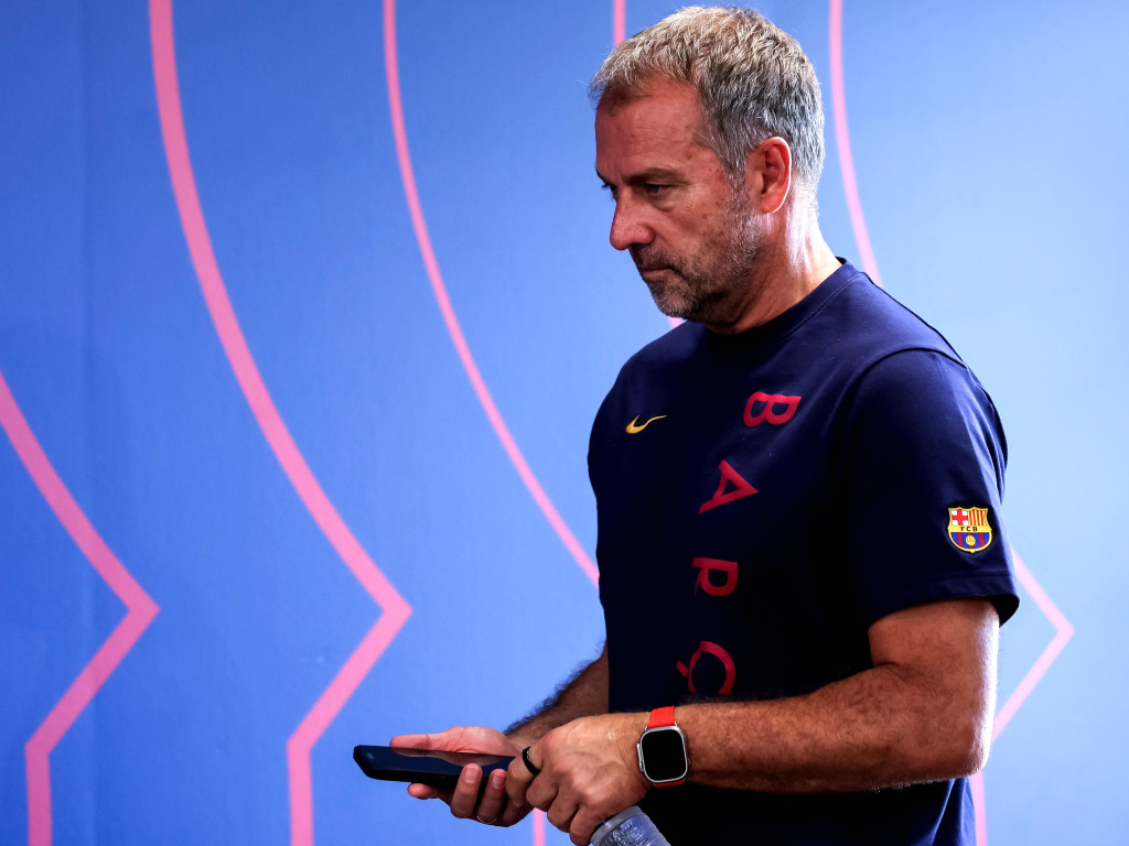 Surpriza uriașă s-a confirmat! Primul 11 ales de Hansi Flick la meciul PSG - Barcelona