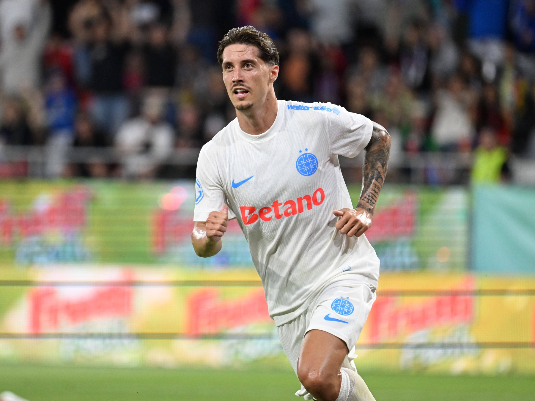 S-au încheiat negocierile pentru transferul lui David Miculescu de la FCSB
