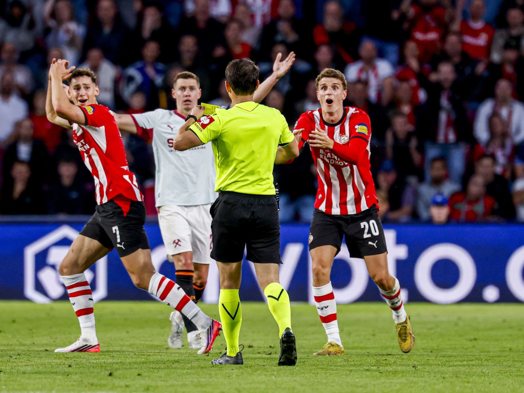 PSV - Șahitor 1-1. Dennis Man, ”uitat” pe banca de rezerve în prima etapă din Champions League
