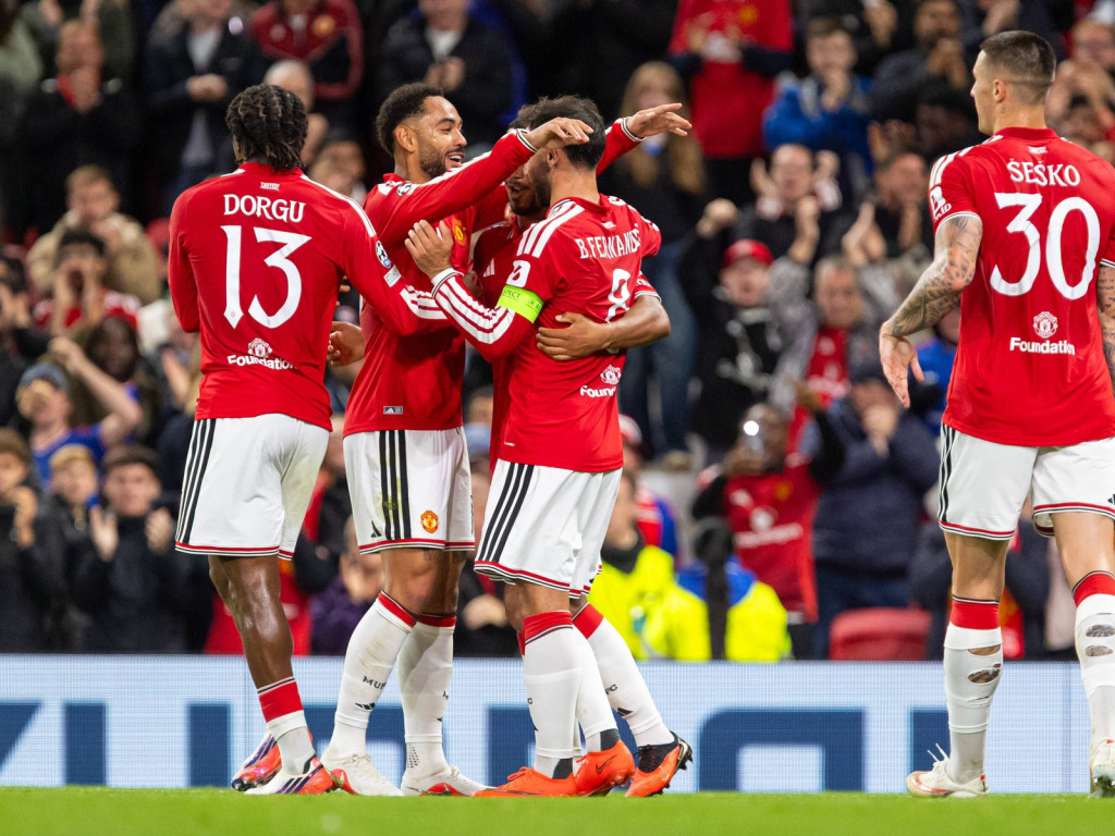 Manchester United - Sabah 4-0. ”Diavolii” au făcut spectacol la revenirea în Champions League