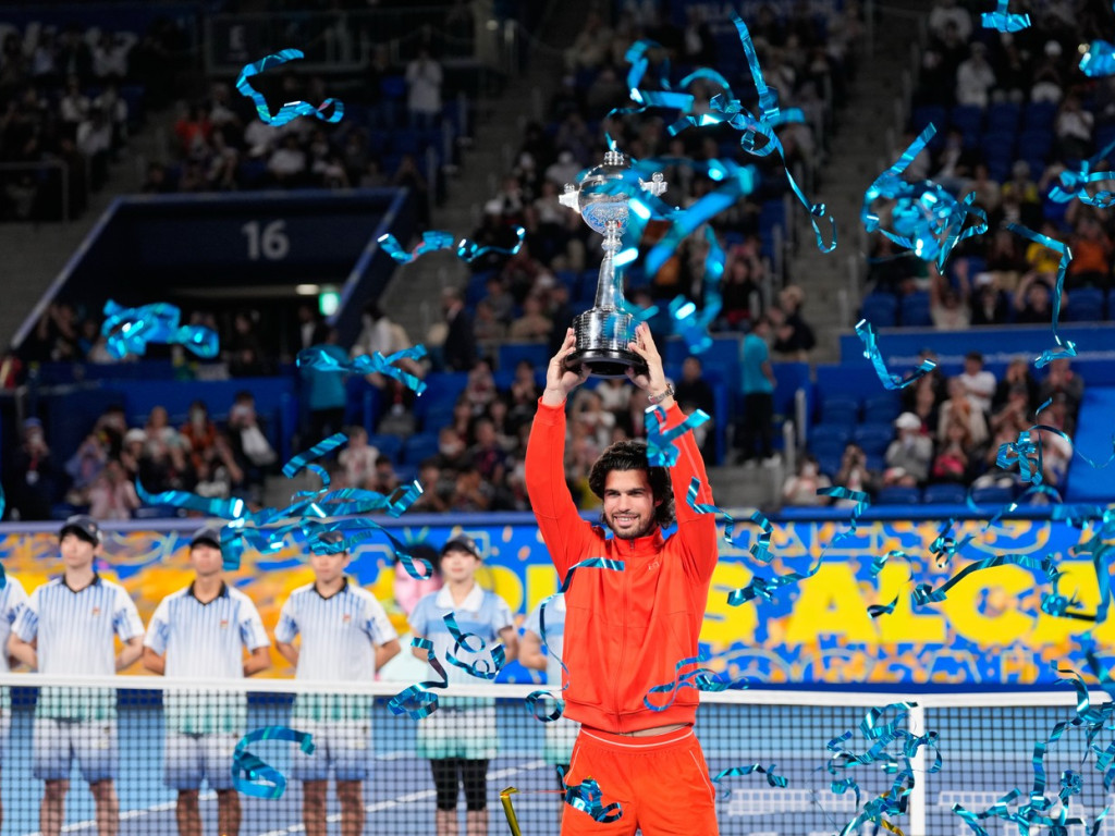 Carlos Alcaraz e campion pentru a doua oară consecutiv la ATP Tokyo! Primul titlu, după 8 luni