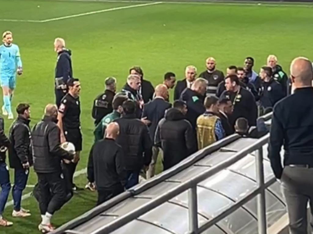 UEFA a decis: anchetă după meciul din Liga Națiunilor! Un jucător ar fi scuipat un membru din staff