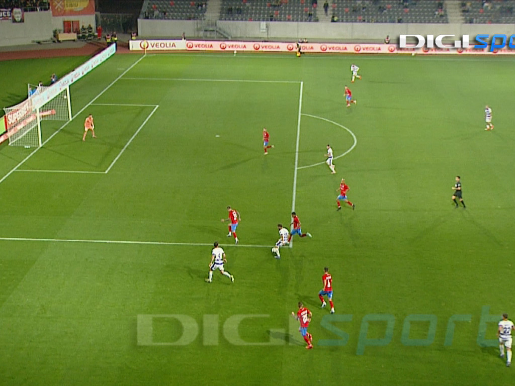 Ce eroare: gol din ofsaid în Poli Timișoara - Steaua! Arbitrul a validat reușita: ”E evident! Nu avem ce să facem”