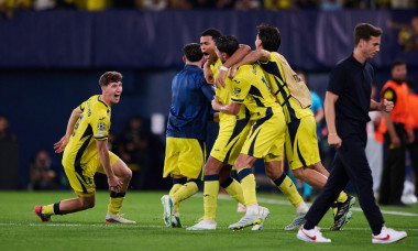 Villarreal, Spain. 13th Oct, 2026. VILLARREAL, SPAIN - OCTOBER 13: Pau Navarro of Villarreal CF celebrates after scoring his team's third goal during the UEFA Champions League 2026/27 League Phase MD2 match between Villarreal CF and SSC Napoli at Estadio