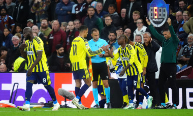 Fenerbahce's Mason Greenwood (centre) is substituted off as team-mate Fenerbahce's Romelu Lukaku (left) is substituted on during the UEFA Champions League, league phase match at Villa Park, Birmingham. Picture date: Wednesday October 14, 2026.
