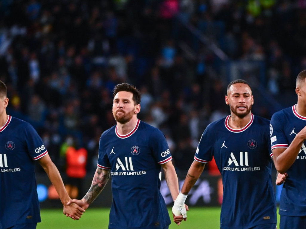 Surpriză! A câștigat o avere din fotbal, iar acum a ajuns să joace pe gratis