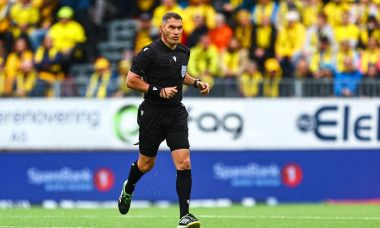 Bodø 20260811. Referee Istvan Kovacs during the Champions League qualifying match between Bodø/Glimt and Union Saint-Gilloise at Aspmyra Stadium. Photo: Mats Torbergsen / NTB This text is auto translated