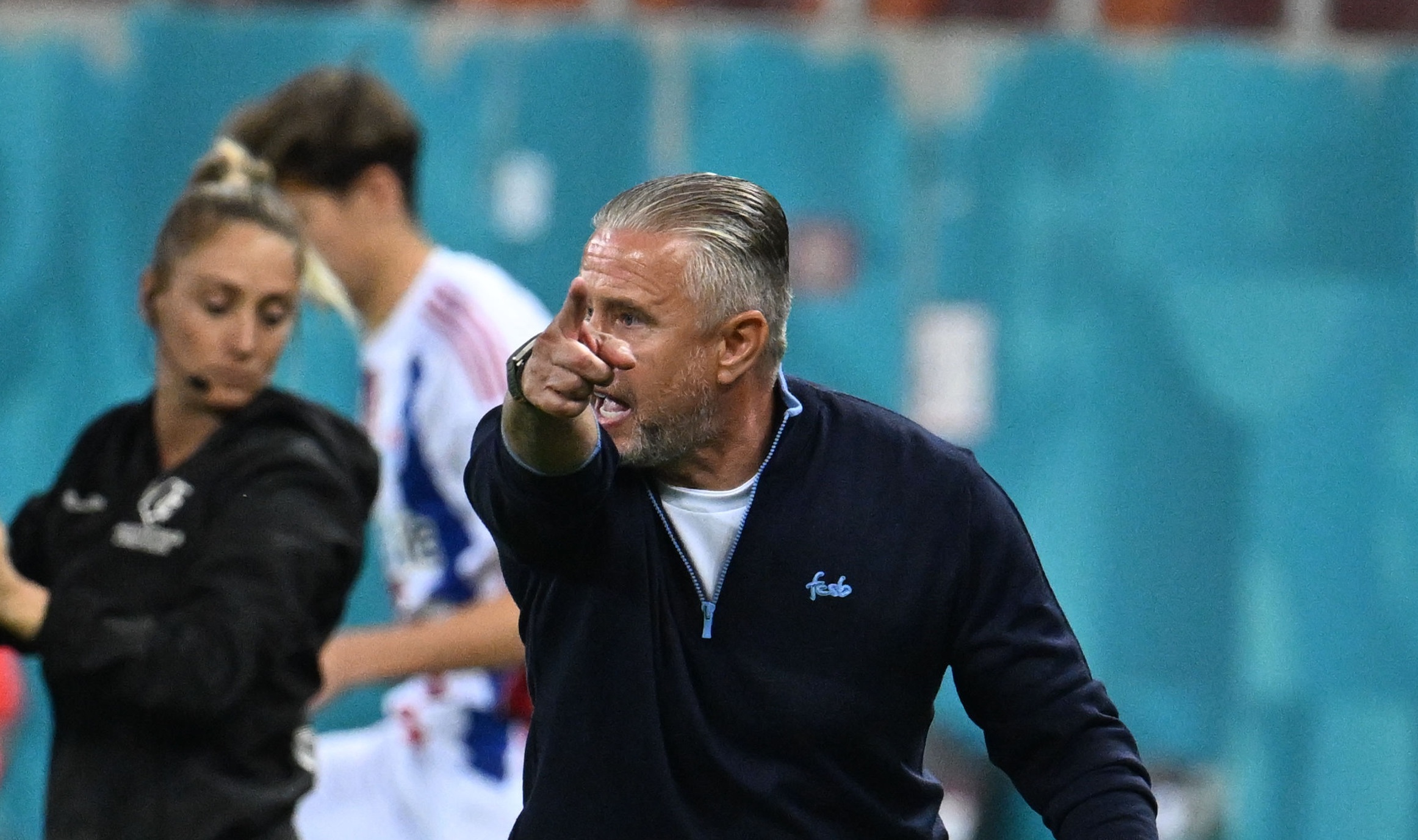 Reghecampf are infirmeria plină la FCSB! Cum ar putea arăta echipa cu FC Voluntari