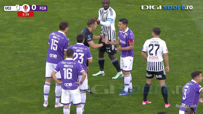 "Ce gafă"! Gol anulat pentru FC Argeș în meciul cu "U" Cluj din cauza arbitrului