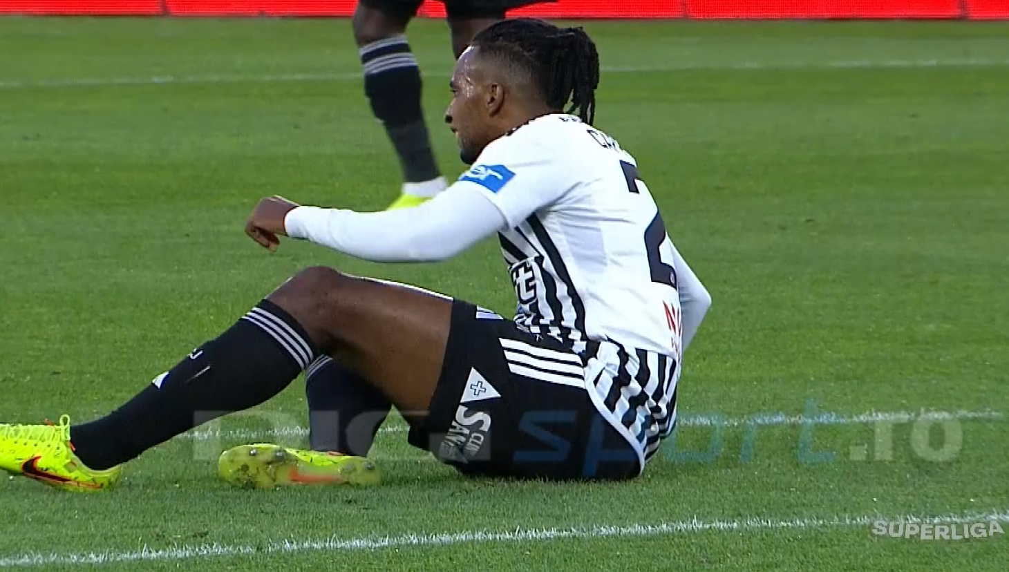 Continuă coșmarul! A fost schimbat după doar 13 minute de joc, în ”U” Cluj - FC Argeș