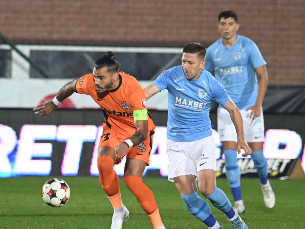 De ce a fost schimbat Karlo Muhar, căpitanul FCSB-ului, la pauza meciului cu Voluntari! Dan Petrescu e ”de vină”