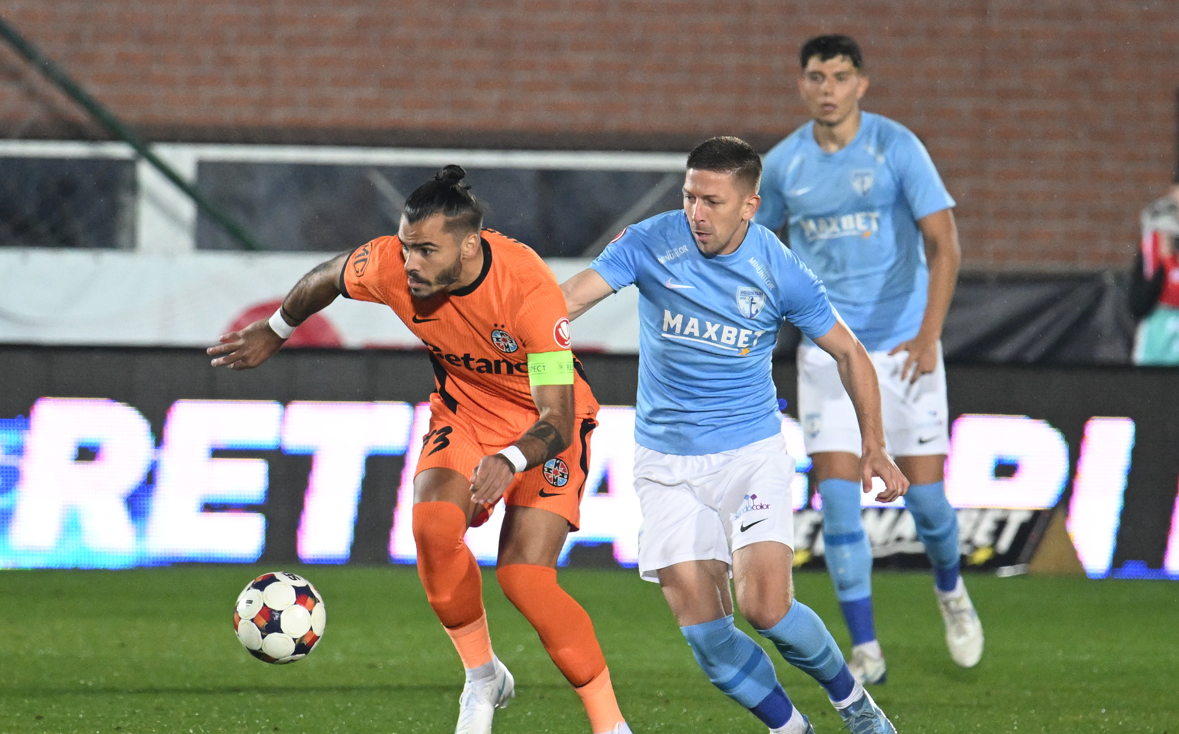 De ce a fost schimbat Karlo Muhar, căpitanul FCSB-ului, la pauza meciului cu Voluntari! Dan Petrescu e ”de vină”