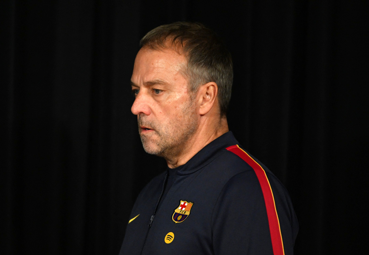 S-a aflat: trădat, Hansi Flick l-a dat afară din vestiar, după ce a aflat că pleacă de la Barcelona la PSG!