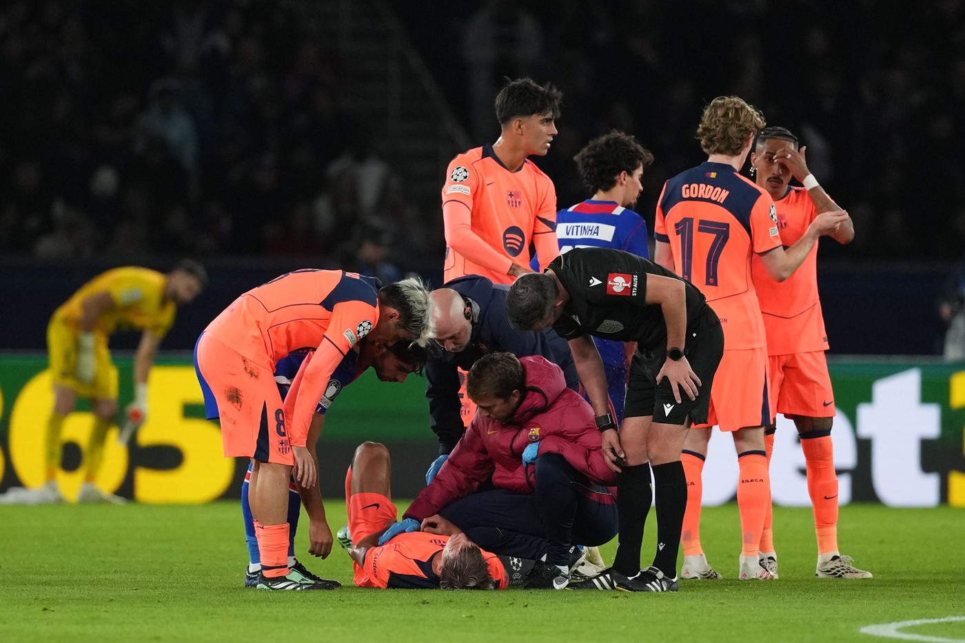 OUT pentru El Clasico! Lovitura primită de Barcelona înaintea meciului cu Real Madrid, după 2-4 cu PSG