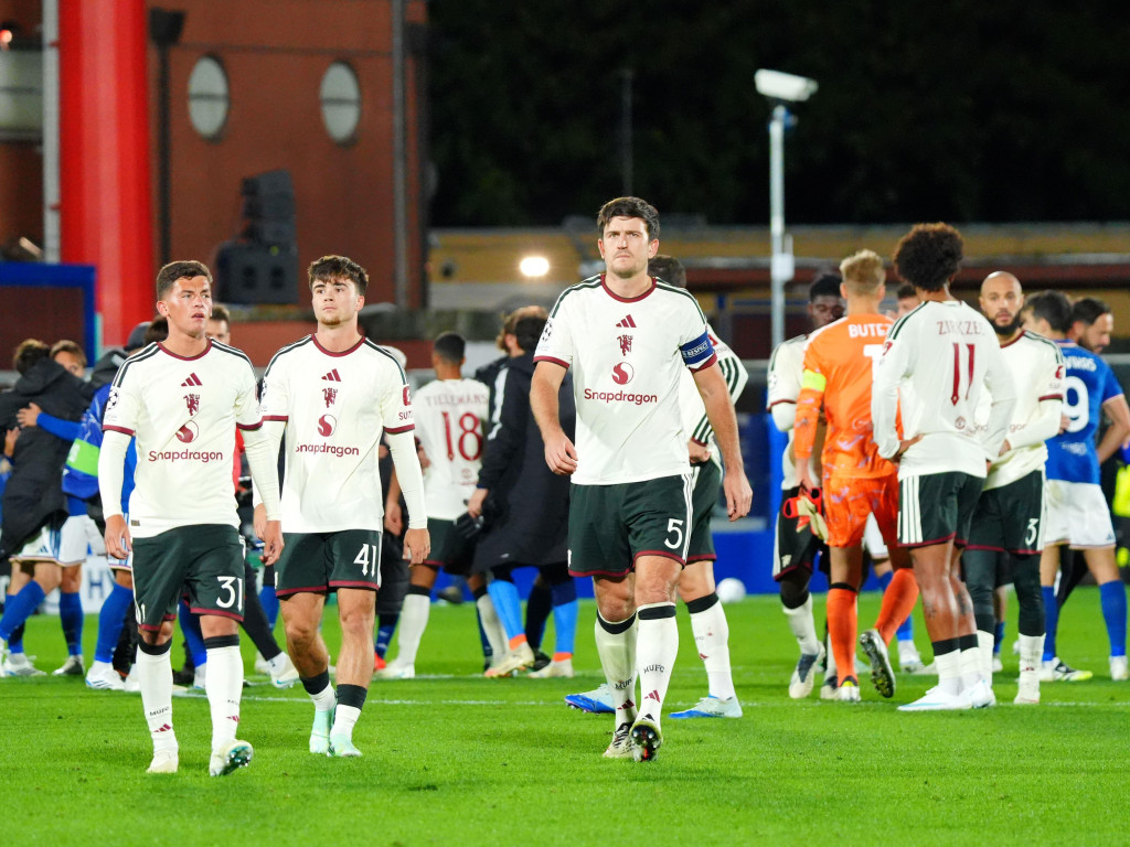 ”Jenant”. Presa din Anglia nu s-a ferit de cuvinte, după Como - Manchester United 4-1