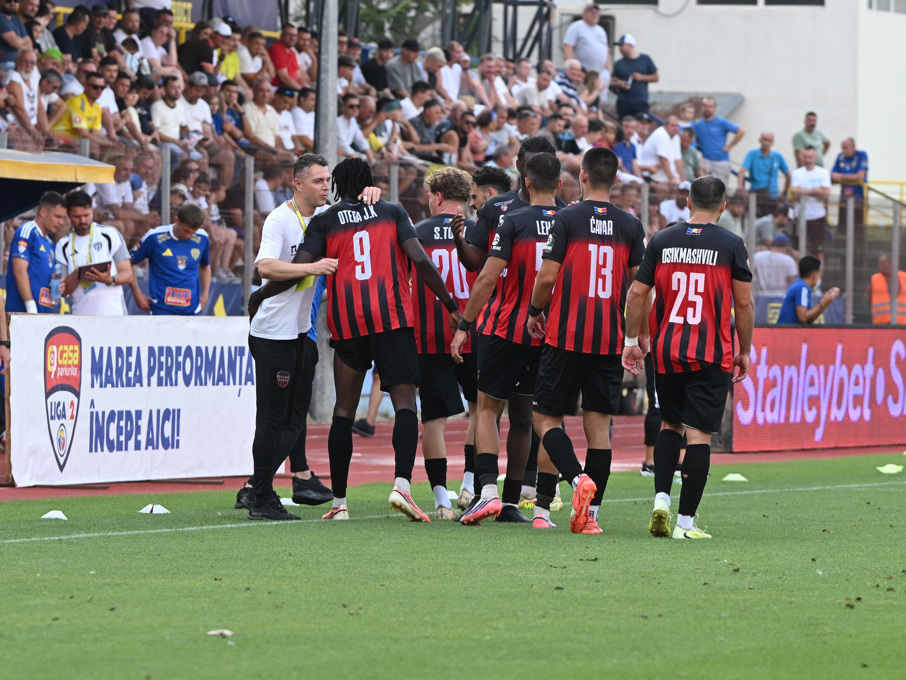 Antrenorul principal și tot staff-ul, OUT, cu o săptămână înainte de meciul cu FCSB