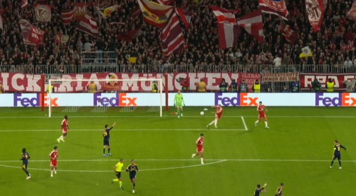Să vezi și să nu crezi! Harry Kane a bătut aut de poartă și Bayern Munchen aproape că a dat gol cu Arsenal