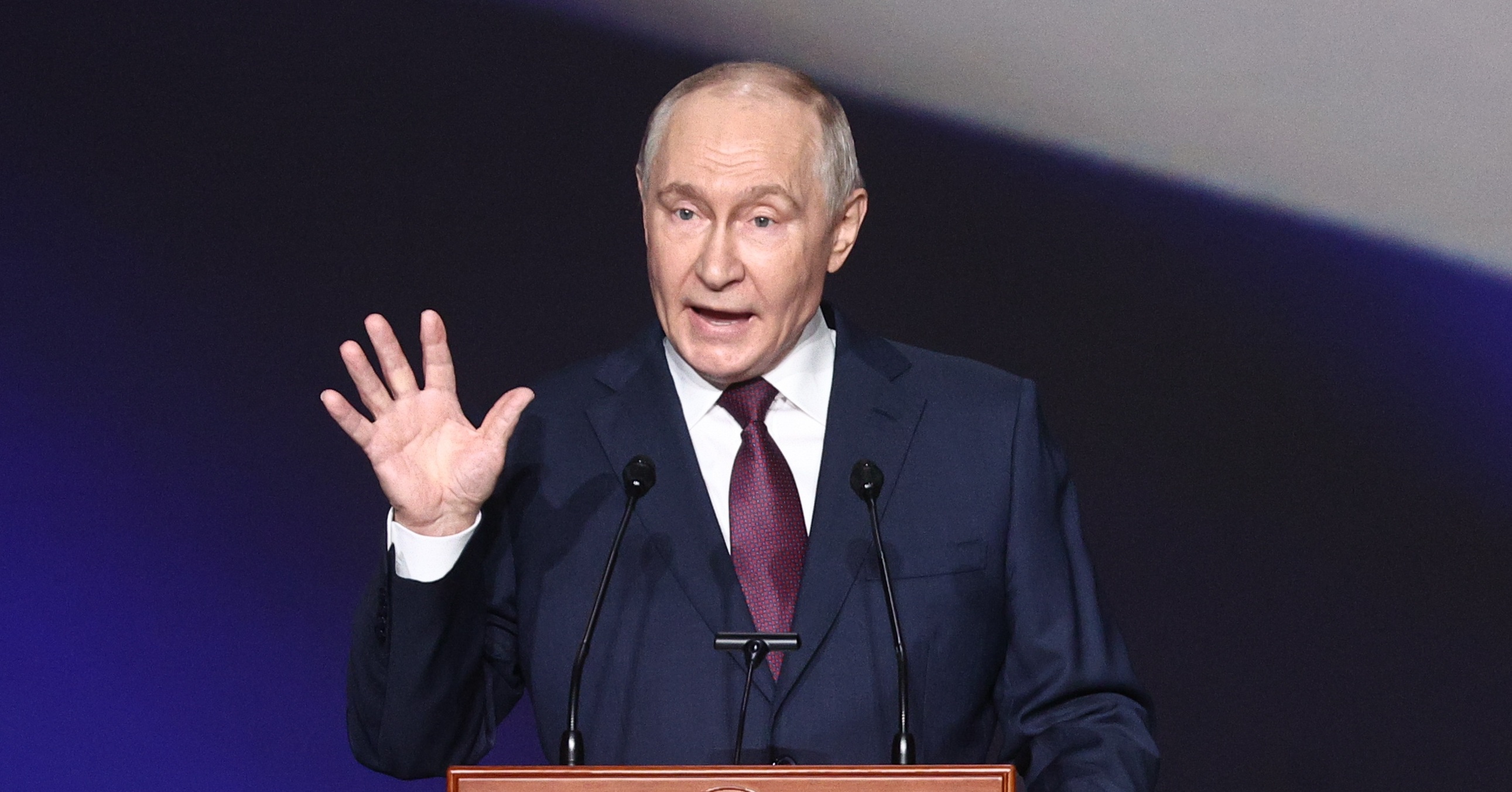 Imagine Stire Vladimir Putin a apărut în fața rușilor și a abordat un singur subiect | 2review.ro