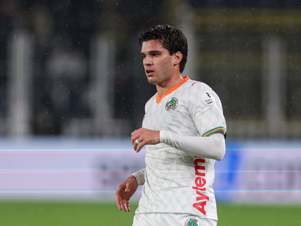 Alanyaspor a luat decizia! Ianis Hagi, OUT după ce a fost scos la pauză