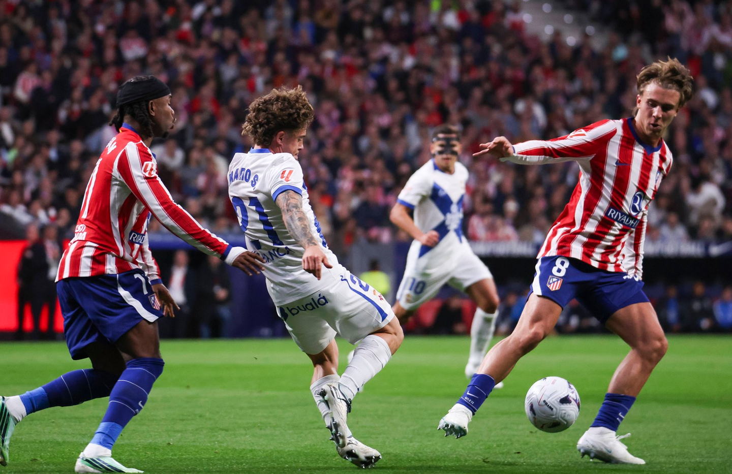 Imagine Stire Atletico Madrid - Deportivo 1-0, ACUM, pe Digi Sport 2 | Trupa lui Diego Simeone se poate apropia de Barcelona | 2review.ro