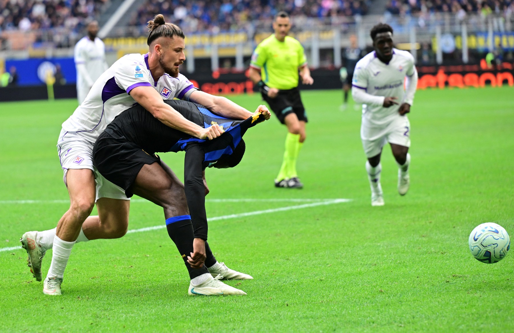 Imagine Stire Italienii s-au convins de Radu Drăgușin, după ”thriller-ul” Inter - Fiorentina: ”Au fost semne” | 2review.ro