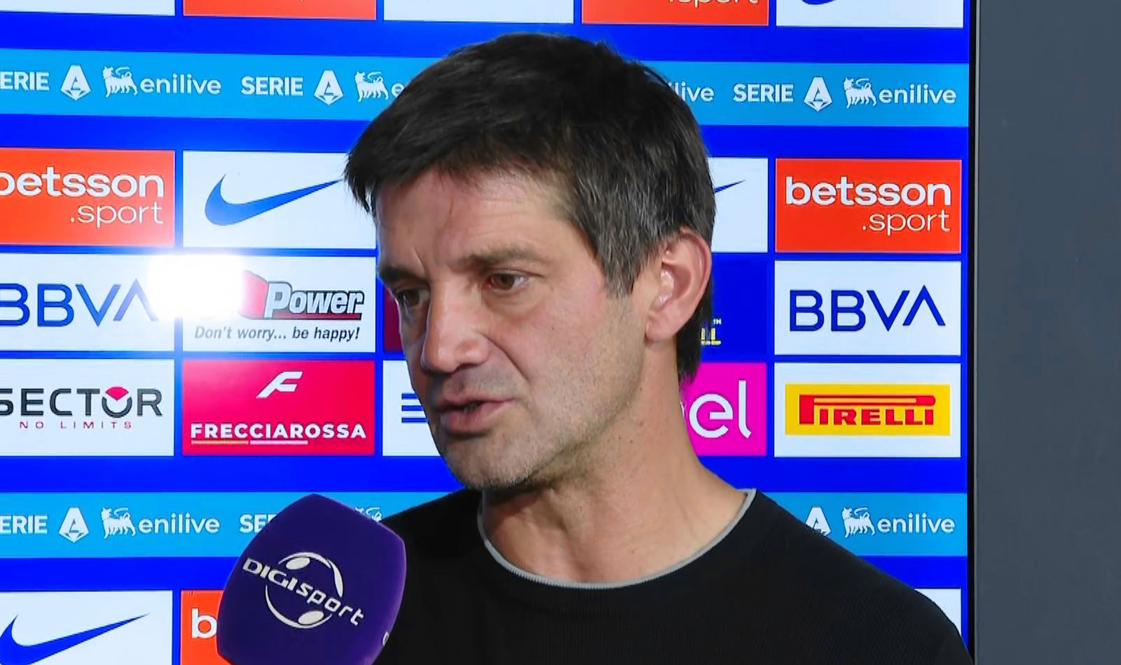 Imagine Stire Cristi Chivu a vorbit în limba română, după Inter - Fiorentina 2-1! Ce a spus despre Radu Drăgușin | 2review.ro