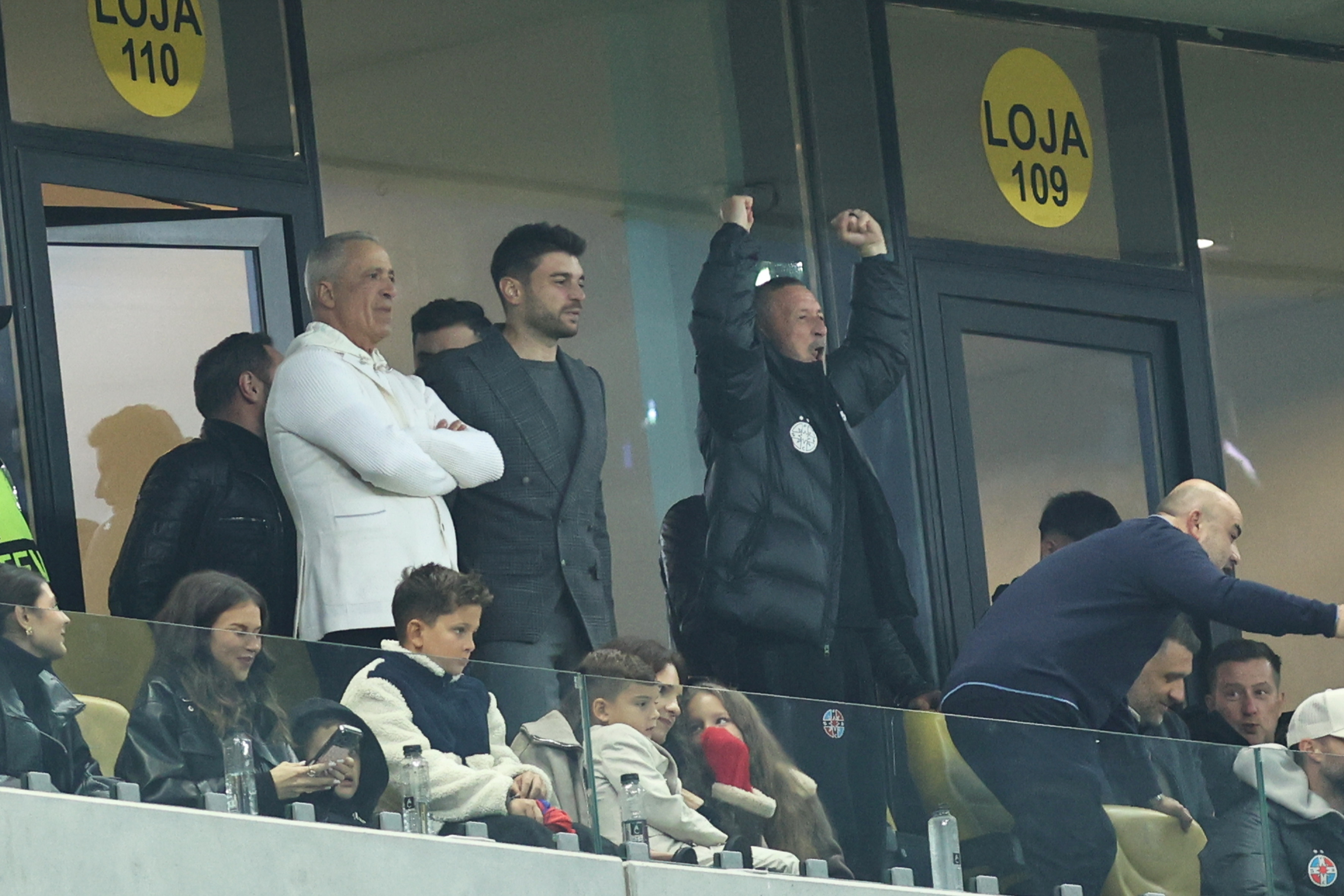 Imagine Stire Mihai Stoica, entuziasmat: ”Acum a venit, de fapt, la FCSB Îți zic un secret!”. Denis Drăguș a spus: ”Îl iubesc rău” | 2review.ro