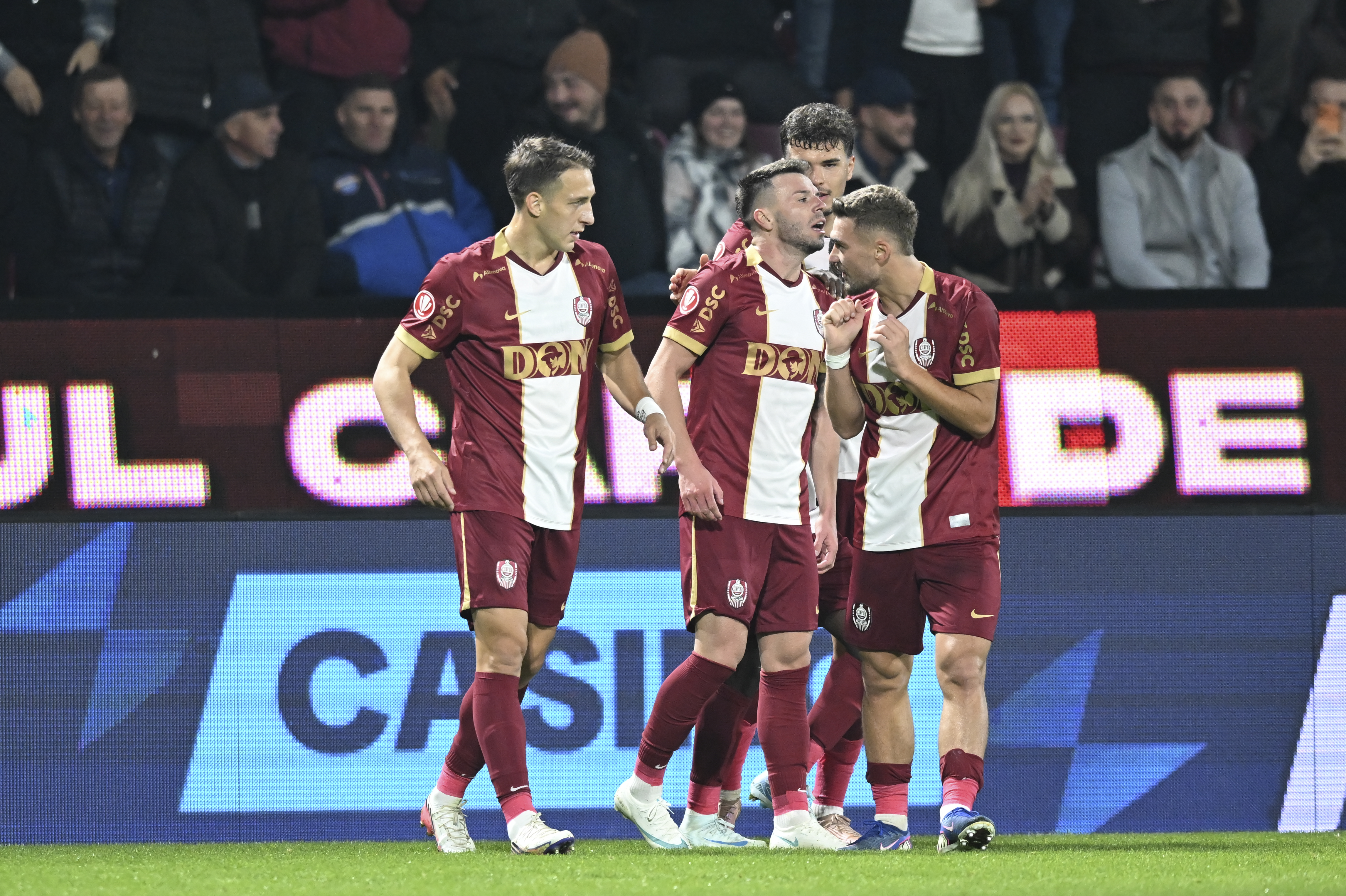 Imagine Stire A surprins la microfon, după ce Dinamo a revenit de la 0-2 cu CFR: ”Este un rezultat destul de bun” | 2review.ro