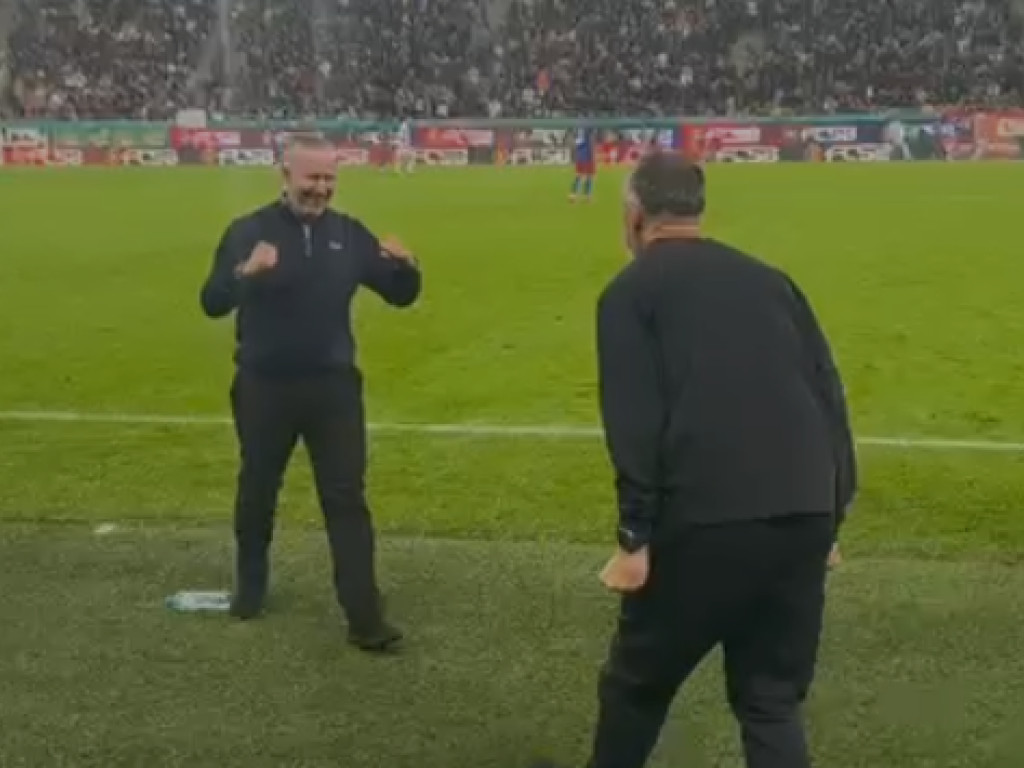 MM Stoica a coborât din tribune, la finalul meciului FCSB - Rapid 4-1! Gesturile făcute de oficial