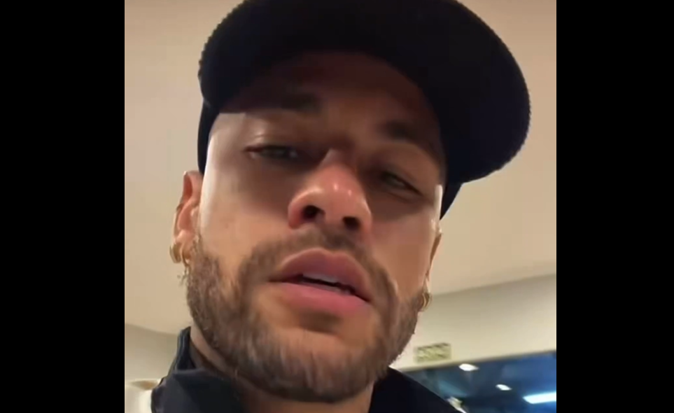 Imagine Stire Neymar a luat telefonul și a început tirada: Tu, ticălosule, nu mai dormi în noaptea asta! | 2review.ro