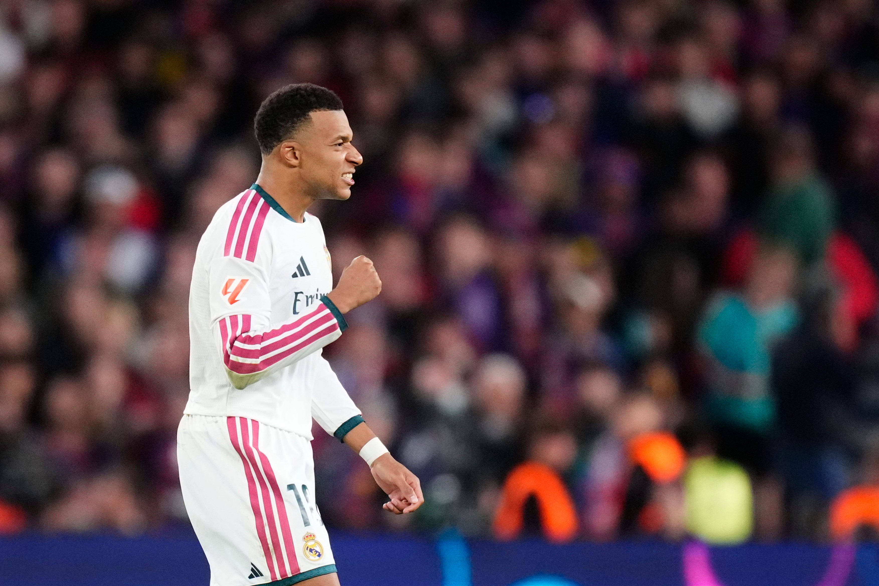Imagine Stire Kylian Mbappe a postat mesajul, imediat după ”dubla” din Barcelona - Real Madrid 1-2 | 2review.ro