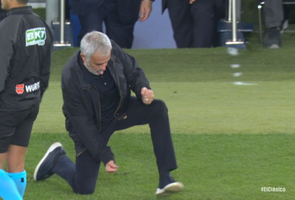 Imagine Stire După 14 ani! Jose Mourinho a oferit imaginea serii pe Camp Nou, în Barcelona - Real Madrid | 2review.ro