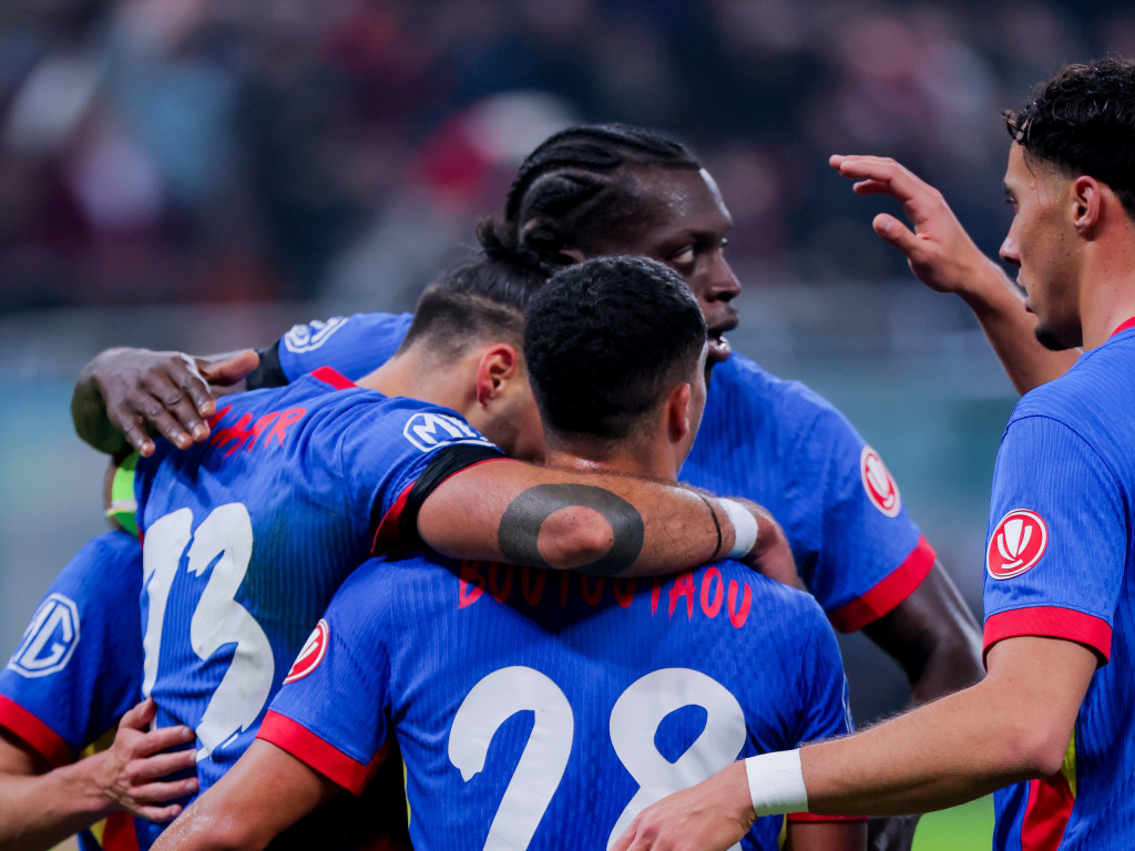 Decizia e la Reghecampf: trebuie să scoată un străin de pe lista FCSB-ului! TREI nume luate în calcul