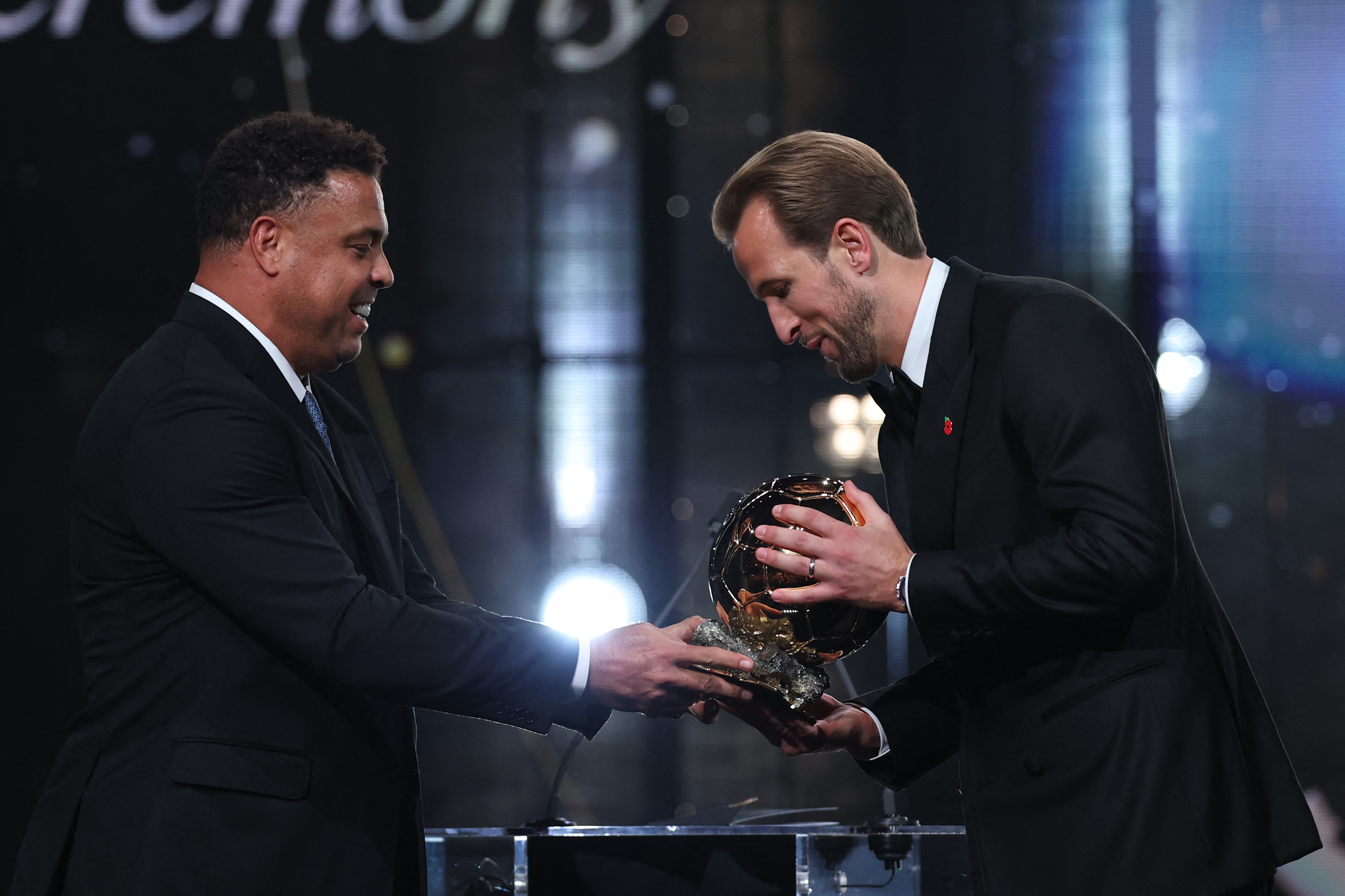 Imagine Stire Ce a scris presa din Anglia, după ce Harry Kane a câștigat Balonul de Aur 2026 | 2review.ro