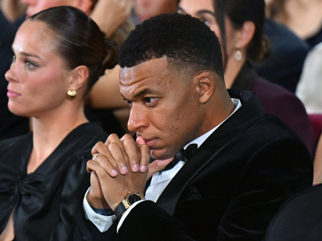 Reacția-fulger a francezilor, după ce Kylian Mbappe a pierdut Balonul de Aur 2026: ”Ce dezamăgire!”