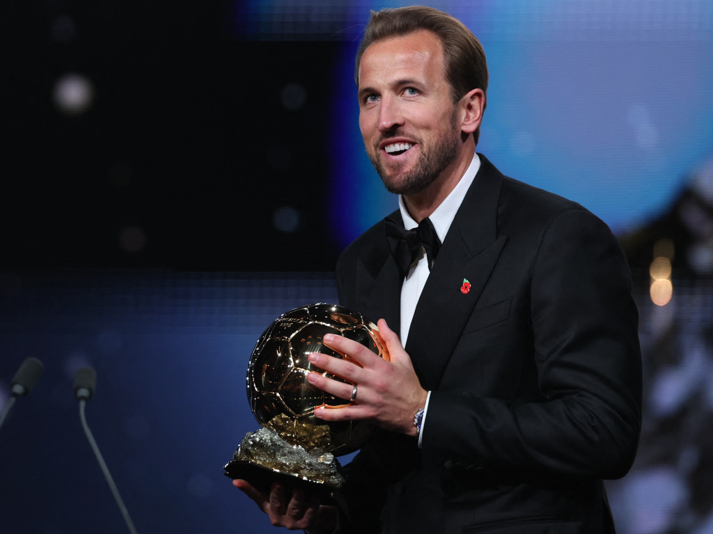 N-a uitat! Harry Kane a pronunțat un nume după ce a câștigat Balonul de Aur 2026, iar toată sala a aplaudat