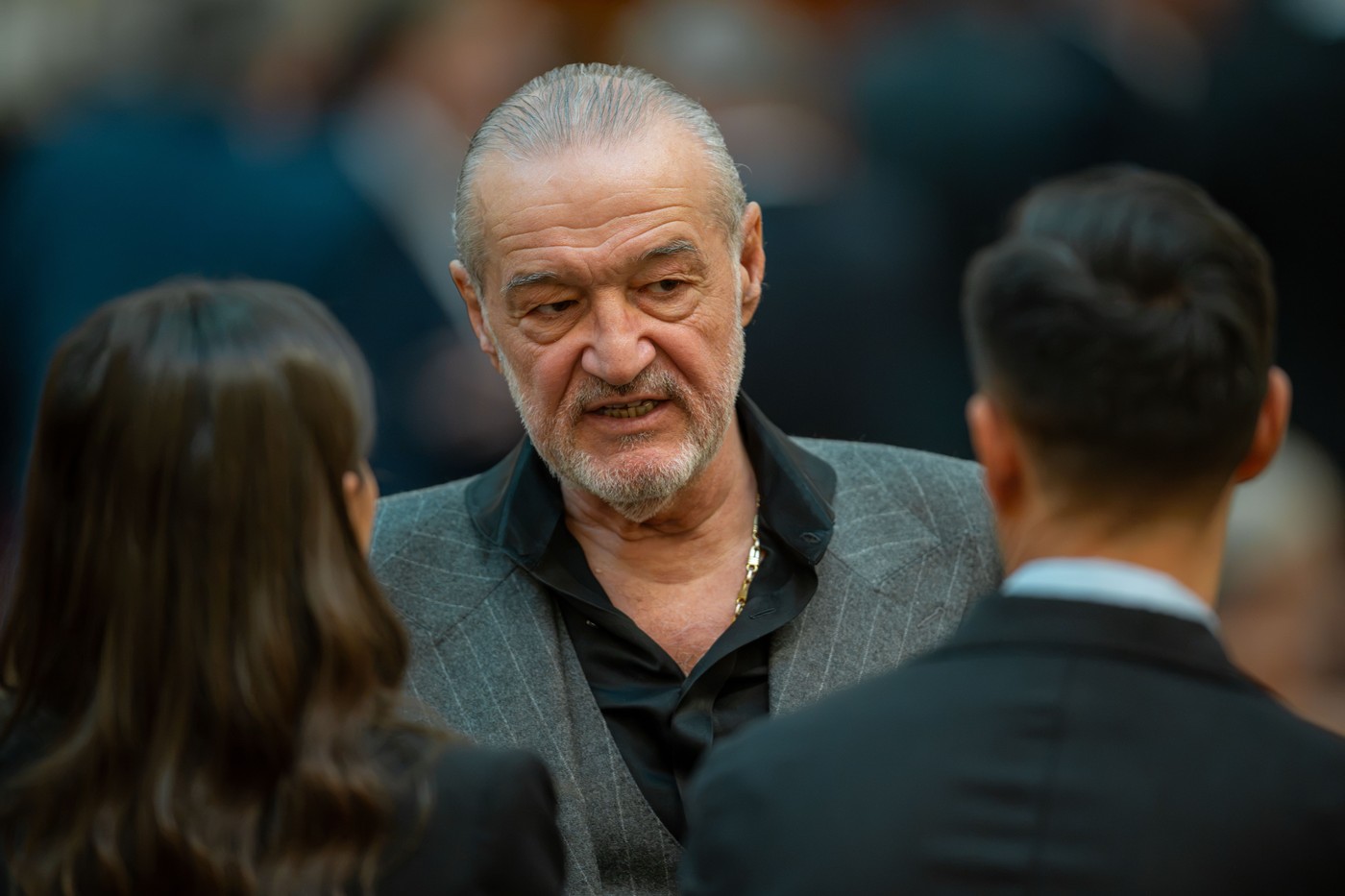 Imagine Stire Gigi Becali, la înmormântarea lui Viorel Păunescu: ”Pentru mine, e o lecție. Regret că nu este acum unde trebuia să fie” | 2review.ro